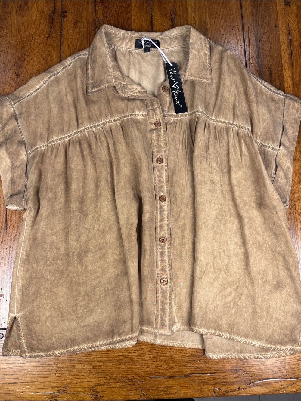 Velvet Heart Short Sleeve Button-Down Women's Top Size Medium NWT - Picture 6 of 12